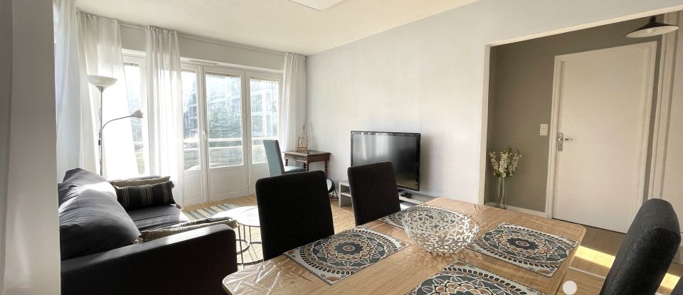 Apartment 3 rooms of 65 m² in Saint-Malo (35400)