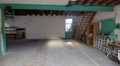 Parking/garage/box de 99 m² à Évaux-les-Bains (23110)