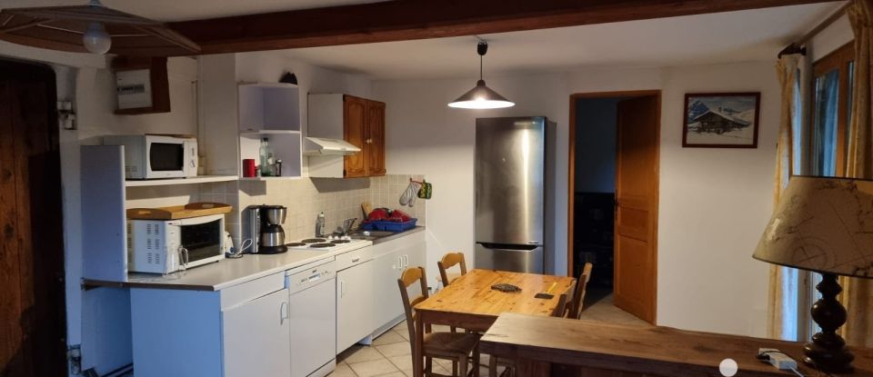 Maison de village 11 pièces de 210 m² à Saint-Sauveur (05200)