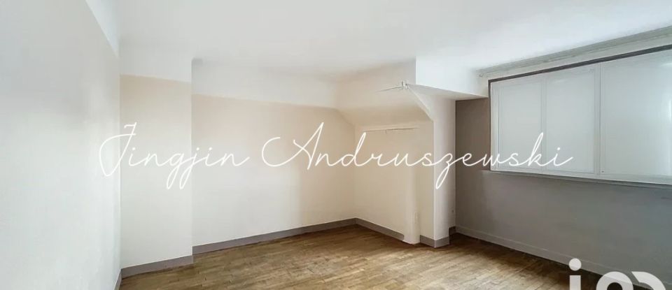 House 5 rooms of 97 m² in Houilles (78800)