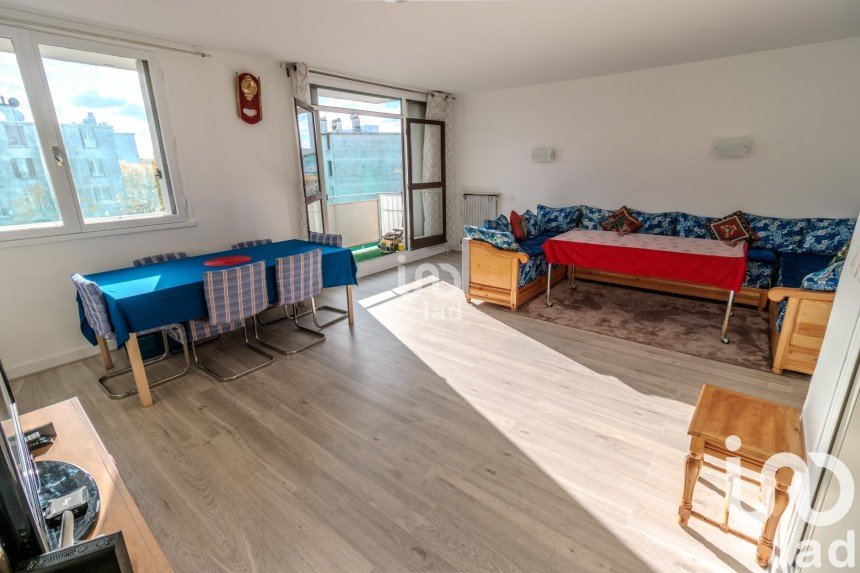 Appartement 4 pièces de 72 m² à Stains (93240)