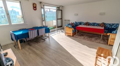 Appartement 4 pièces de 72 m² à Stains (93240)