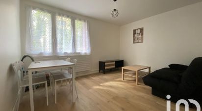 Appartement 2 pièces de 42 m² à Sainte-Geneviève-des-Bois (91700)