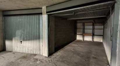 Parking/garage/box de 15 m² à Melun (77000)