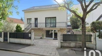 Traditional house 7 rooms of 166 m² in Montfermeil (93370)