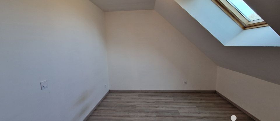 House 7 rooms of 170 m² in Couptrain (53250)