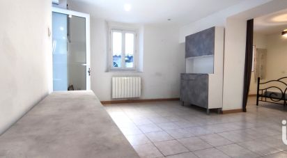 Appartement 2 pièces de 38 m² à Le Revest-les-Eaux (83200)