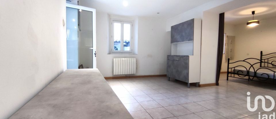 Appartement 2 pièces de 38 m² à Le Revest-les-Eaux (83200)