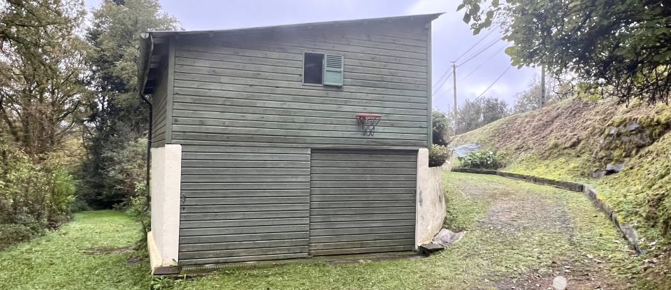 House 5 rooms of 110 m² in Saint-Hilaire-Peyroux (19560)