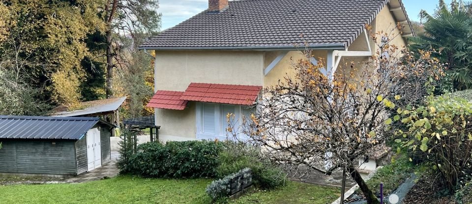 House 5 rooms of 110 m² in Saint-Hilaire-Peyroux (19560)