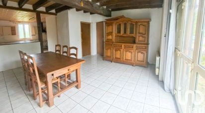 Traditional house 7 rooms of 155 m² in Saint-Gérand-le-Puy (03150)