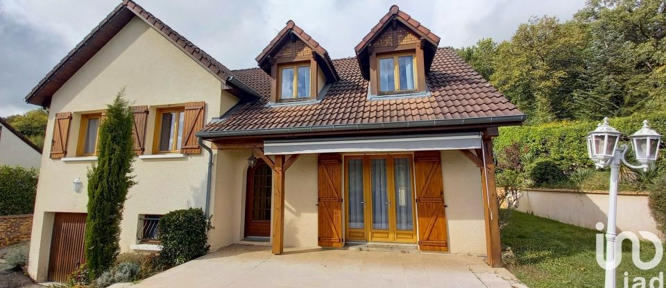 Maison 5 pièces de 112 m² à Chamarandes-Choignes (52000)