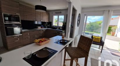 House 7 rooms of 178 m² in La Rochelle (17000)