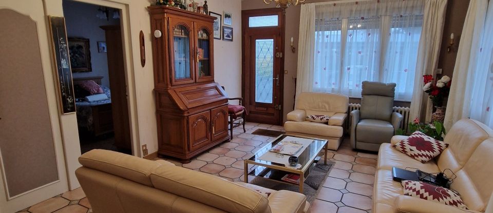 House 4 rooms of 94 m² in Raismes (59590)