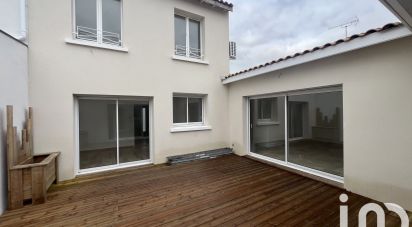 House 4 rooms of 140 m² in La Rochelle (17000)