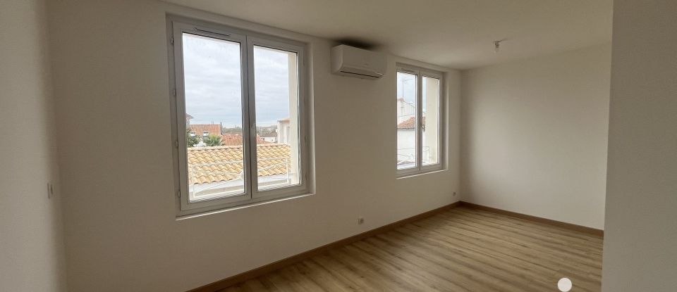 House 4 rooms of 140 m² in La Rochelle (17000)