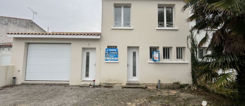 House 4 rooms of 140 m² in La Rochelle (17000)