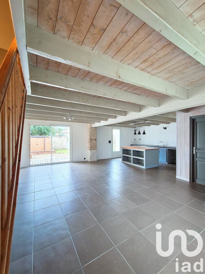 Maison 4 pièces de 101 m² à Saint-Félix (17330)