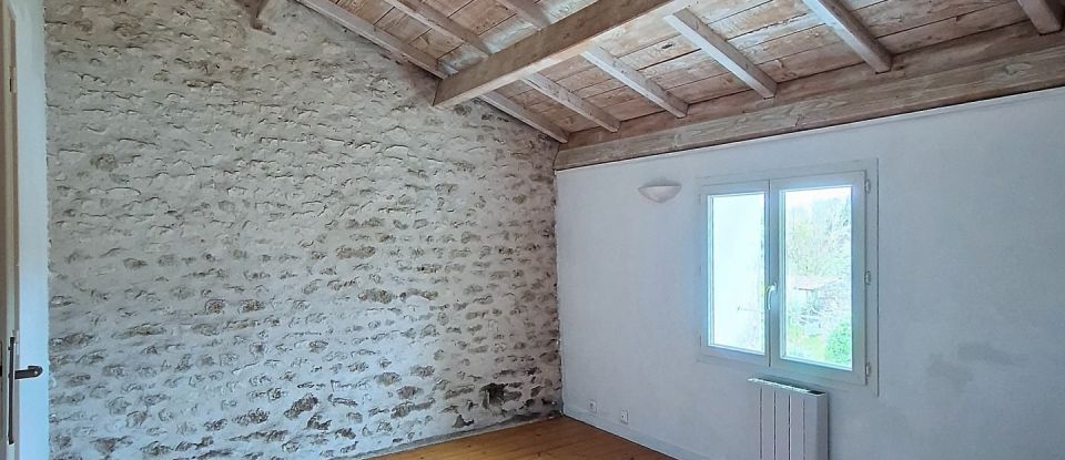 Maison 4 pièces de 101 m² à Saint-Félix (17330)