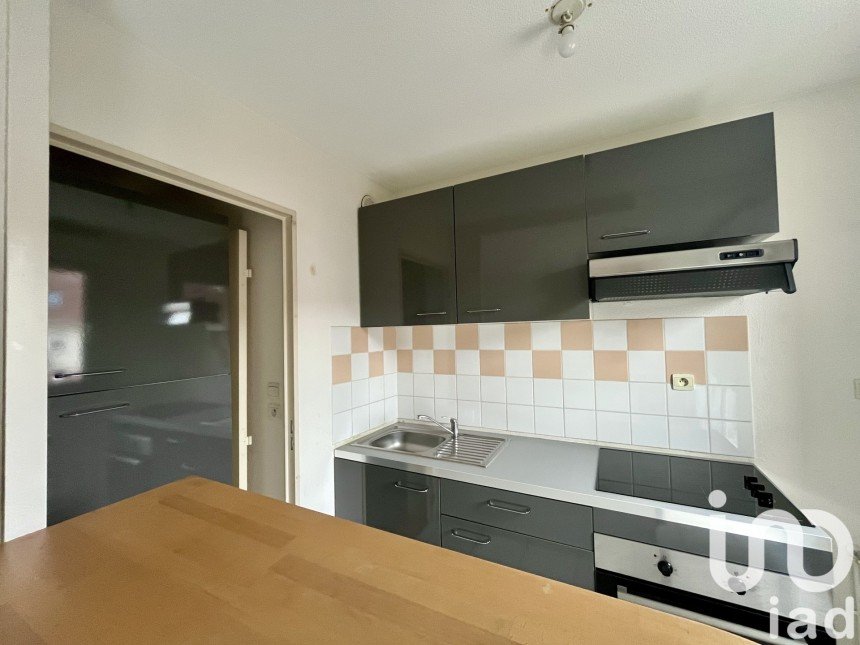 Apartment 2 rooms of 55 m² in Valenciennes (59300)