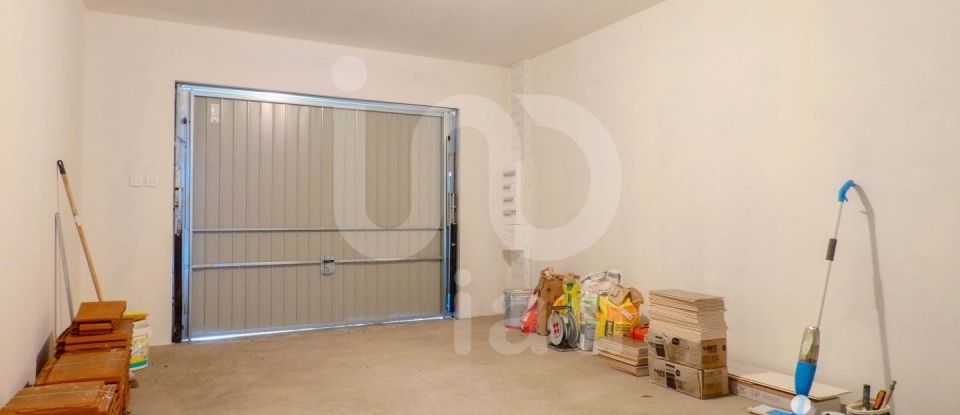 Pavillon 4 pièces de 86 m² à Montluçon (03100)