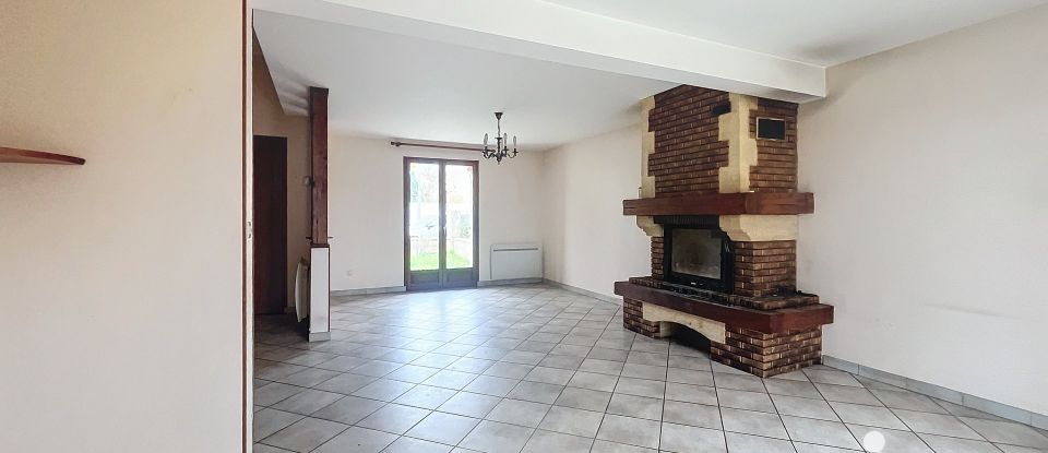 Traditional house 6 rooms of 116 m² in Villeneuve-la-Guyard (89340)