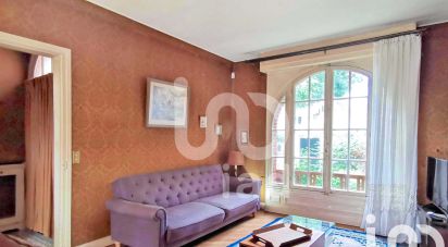 Traditional house 5 rooms of 100 m² in Montreuil (93100)