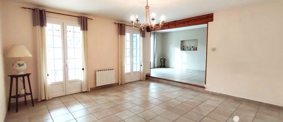 Maison traditionnelle 5 pièces de 117 m² à Fleury (11560)