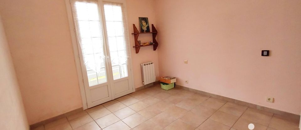 Maison traditionnelle 5 pièces de 117 m² à Fleury (11560)