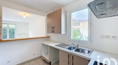 Duplex 3 rooms of 64 m² in Saint-Genest-Lerpt (42530)