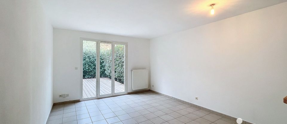 Duplex 3 rooms of 64 m² in Saint-Genest-Lerpt (42530)