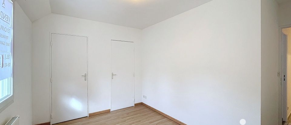 Duplex 3 rooms of 64 m² in Saint-Genest-Lerpt (42530)