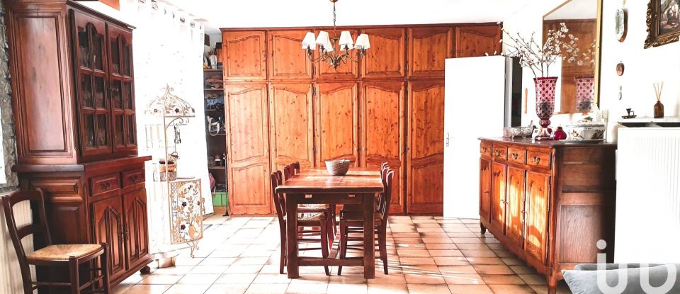 Traditional house 9 rooms of 200 m² in Quincy-Voisins (77860)