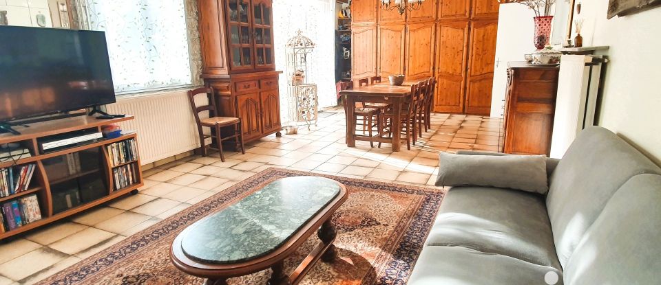 Traditional house 9 rooms of 200 m² in Quincy-Voisins (77860)