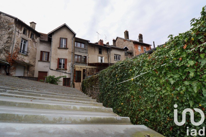 Building in Bort-les-Orgues (19110) of 252 m²