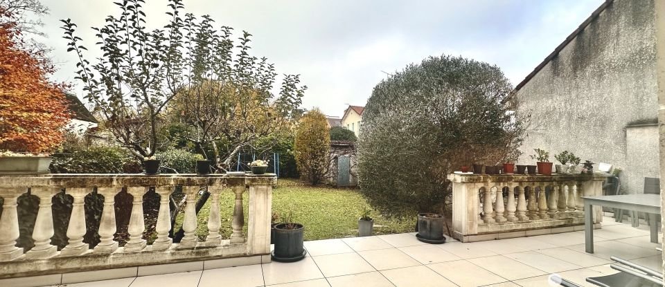 Maison 7 pièces de 200 m² à Le Perreux-sur-Marne (94170)