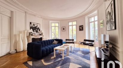 Apartment 6 rooms of 185 m² in Paris (75016)