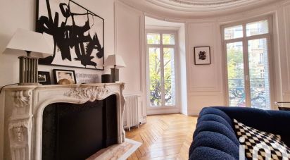 Appartement 6 pièces de 185 m² à Paris (75016)