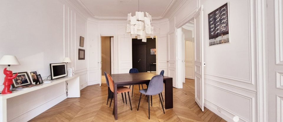 Appartement 6 pièces de 185 m² à Paris (75016)