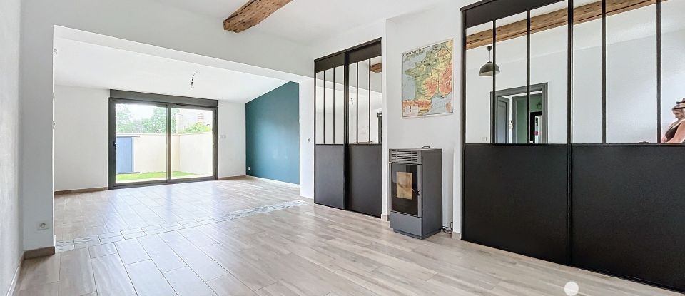 Maison 7 pièces de 132 m² à Fresnoy-en-Chaussée (80110)