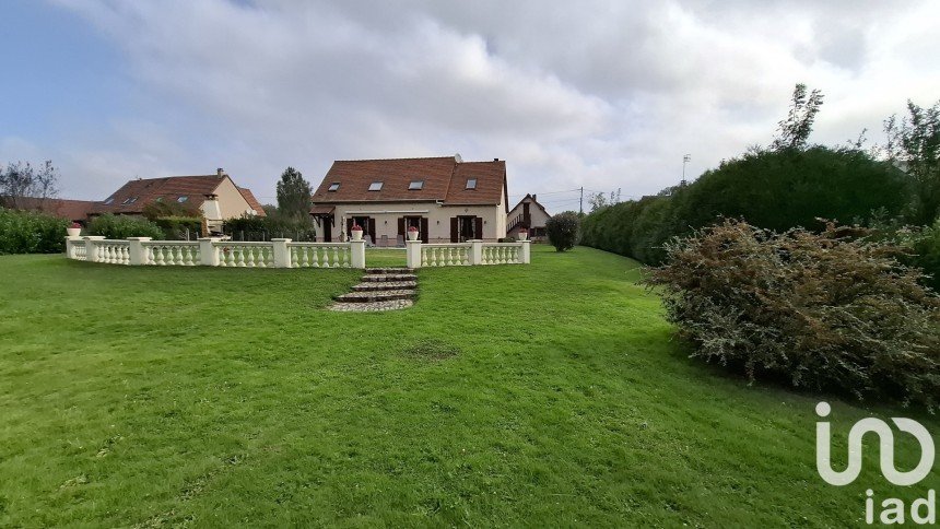 Maison traditionnelle 12 pièces de 175 m² à Écluzelles (28500)