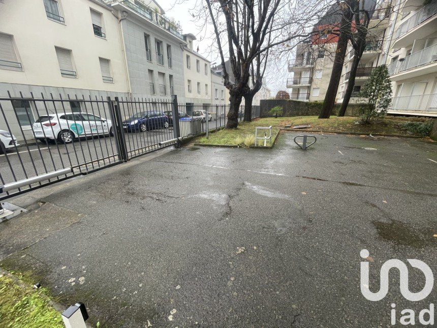 Parking of 15 m² in Nantes (44100)