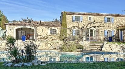 Bastide 8 pièces de 263 m² à Mouriès (13890)