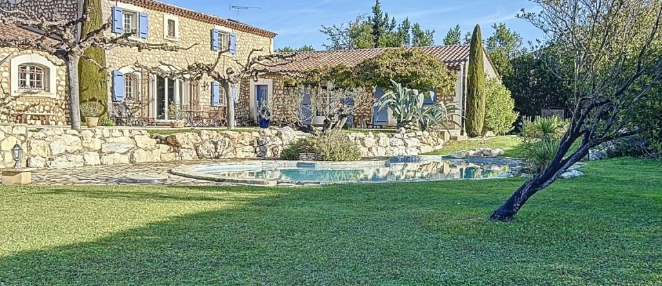 Bastide 8 pièces de 263 m² à Mouriès (13890)