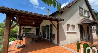 House 17 rooms of 420 m² in Augignac (24300)