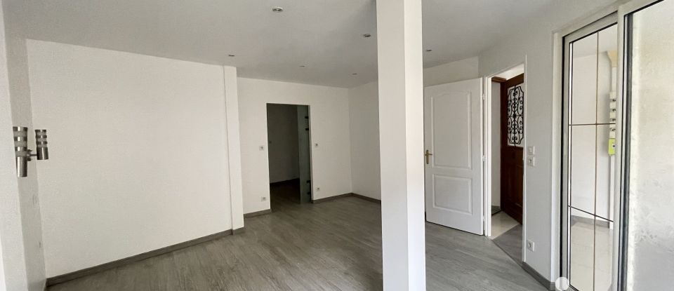 Apartment 5 rooms of 127 m² in Châlons-en-Champagne (51000)