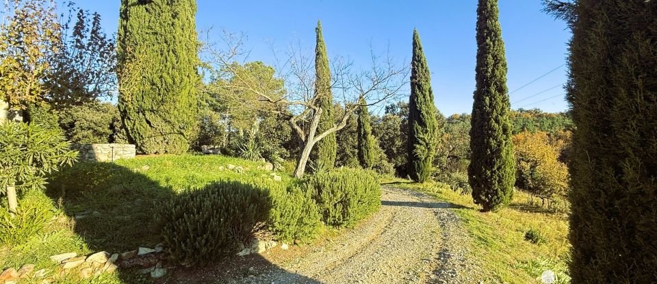 Domaine 10 pièces de 300 m² à La Garde-Adhémar (26700)