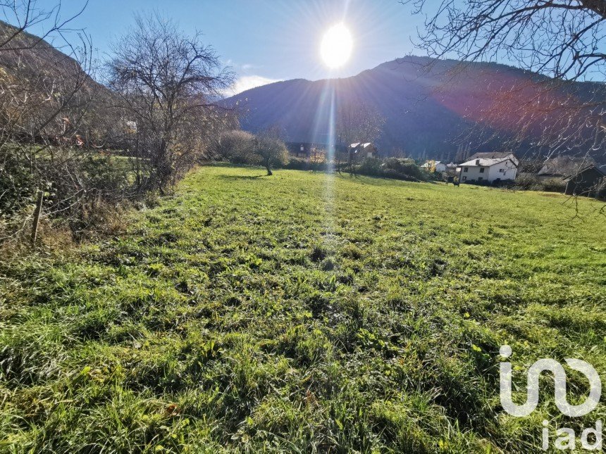 Terrain de 1 007 m² à Montauban-de-Luchon (31110)