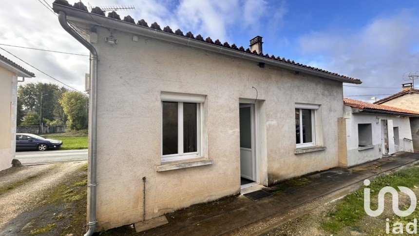 Maison 2 pièces de 62 m² à Saint-Claud (16450)