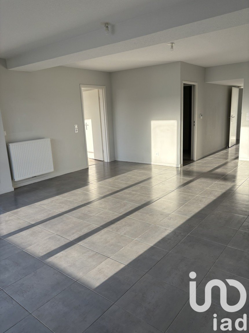 Appartement 4 pièces de 90 m² à Bordeaux (33800)